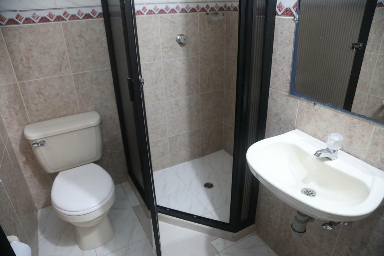 Hospedaje Aquel Almendro Santa Fe de Antioquia Buitenkant foto