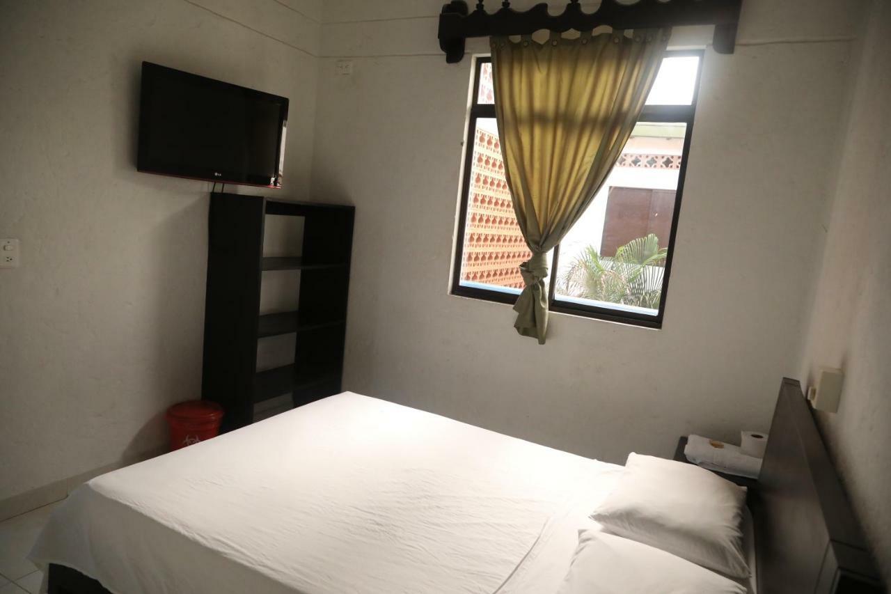 Hospedaje Aquel Almendro Santa Fe de Antioquia Buitenkant foto