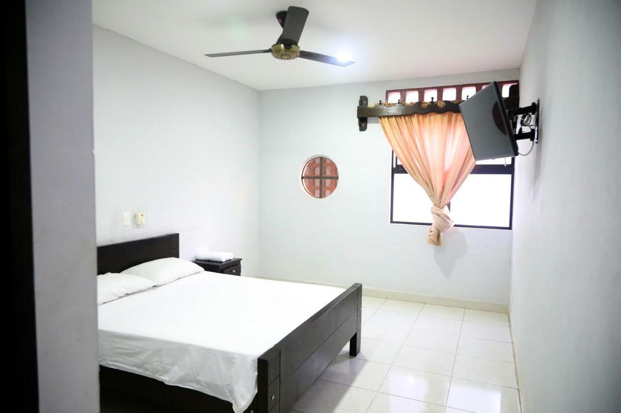 Hospedaje Aquel Almendro Santa Fe de Antioquia Buitenkant foto