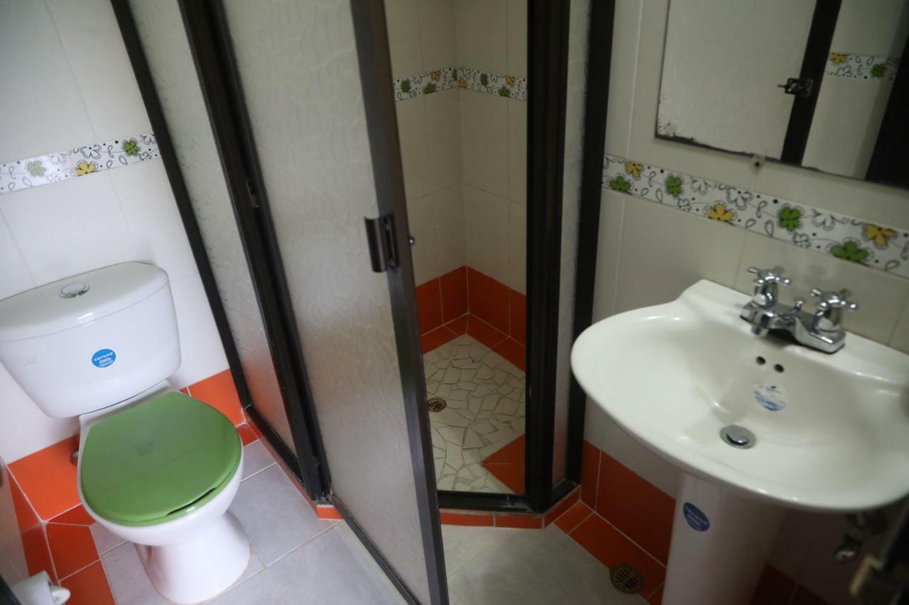 Hospedaje Aquel Almendro Santa Fe de Antioquia Buitenkant foto
