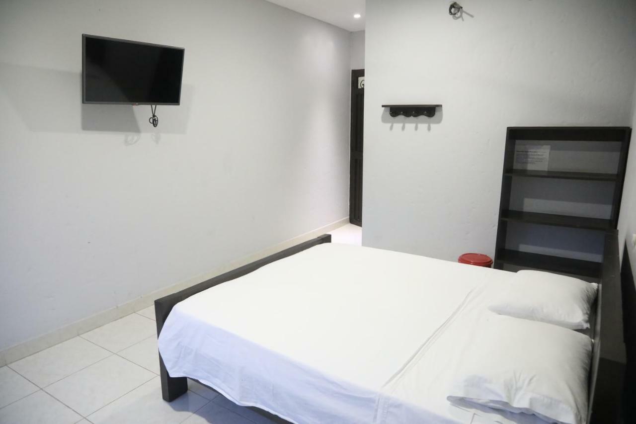 Hospedaje Aquel Almendro Santa Fe de Antioquia Buitenkant foto