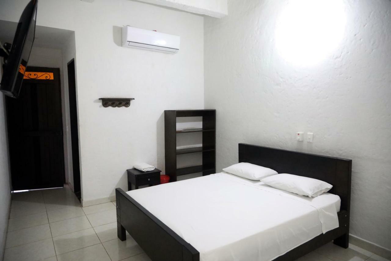 Hospedaje Aquel Almendro Santa Fe de Antioquia Buitenkant foto